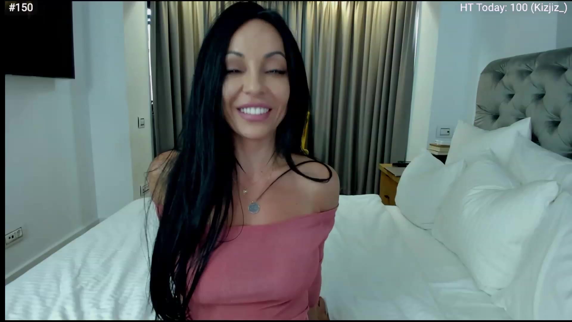 Gallery image thumbnail from girlboss's myfreecams stream on, 06/13/2023, 17:43 image 2 of 20