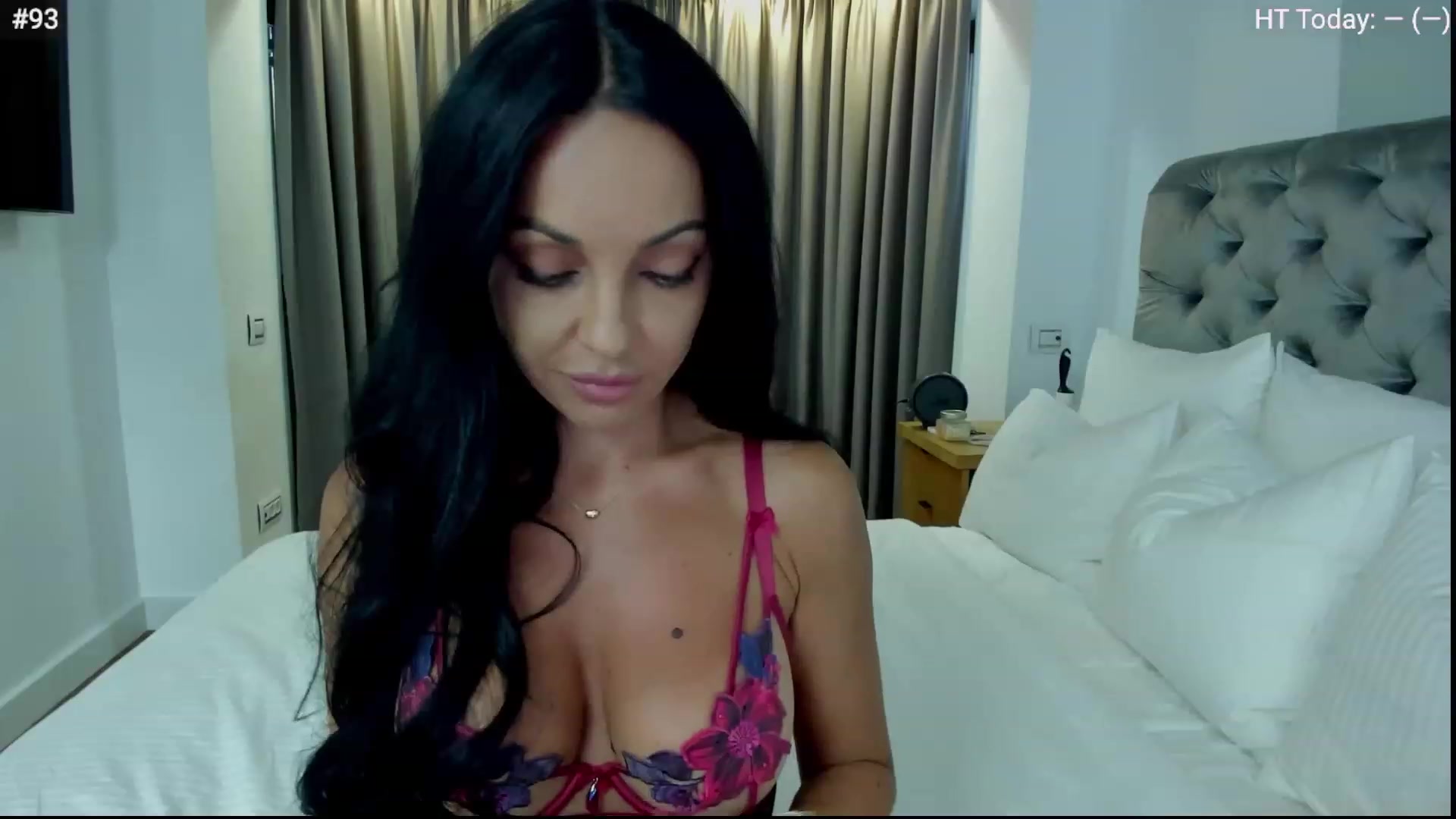 Gallery image thumbnail from girlboss's myfreecams stream on, 06/29/2023, 17:37 image 5 of 20