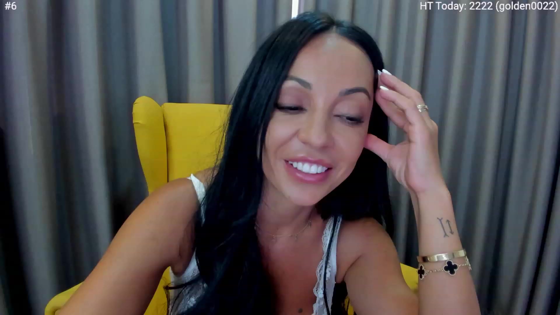 Gallery image thumbnail from girlboss's myfreecams stream on, 08/16/2023, 07:02 image 18 of 20