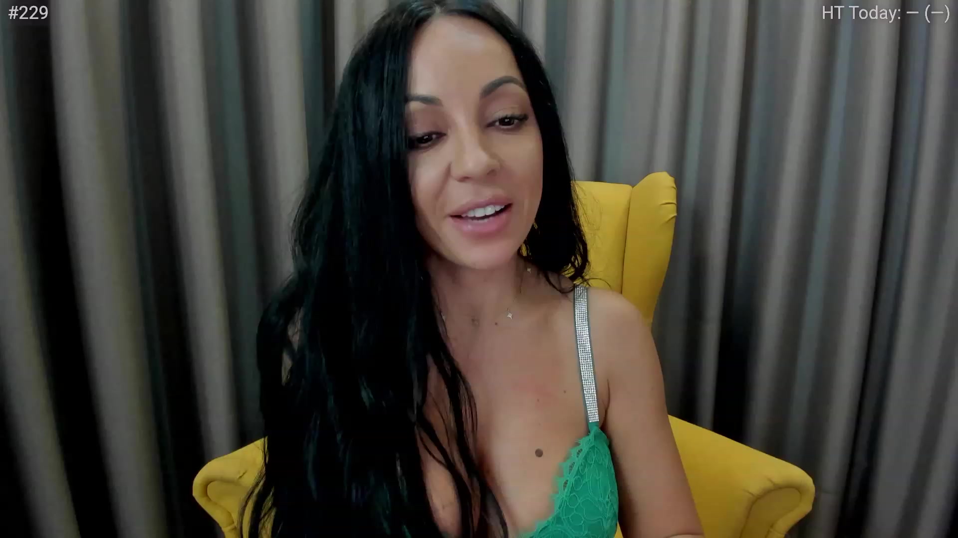 Gallery image thumbnail from girlboss's myfreecams stream on, 10/13/2023, 06:06 image 7 of 20