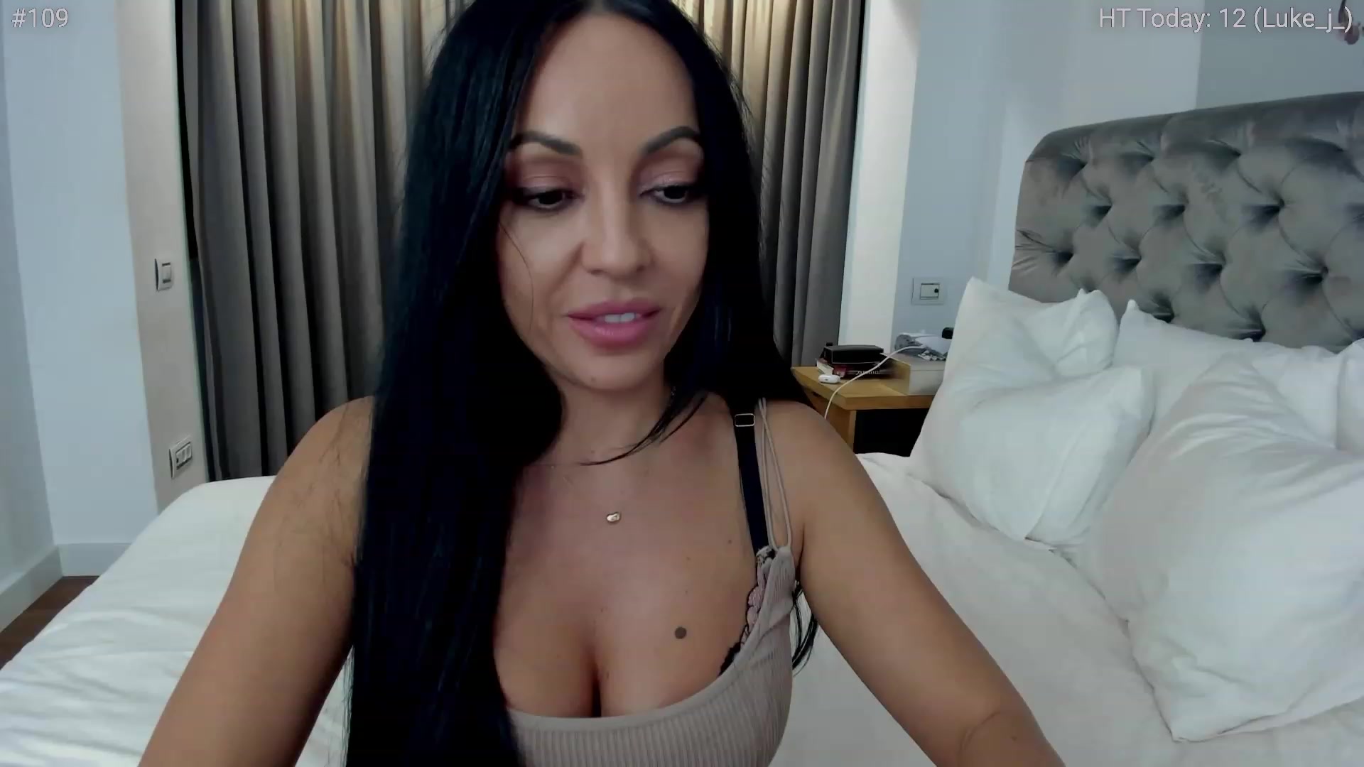 Gallery image thumbnail from girlboss's myfreecams stream on, 10/26/2023, 17:05 image 19 of 20