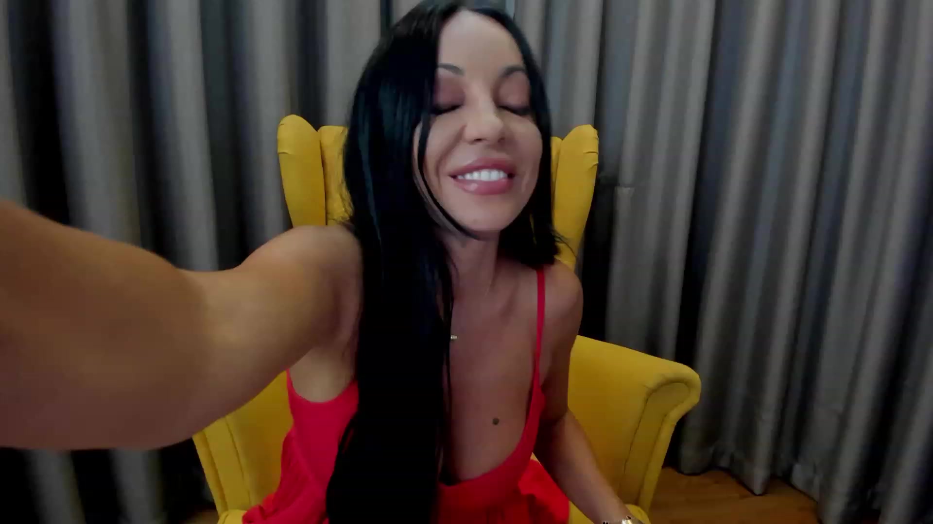Gallery image thumbnail from girlboss's myfreecams stream on, 12/08/2023, 19:54 image 8 of 20