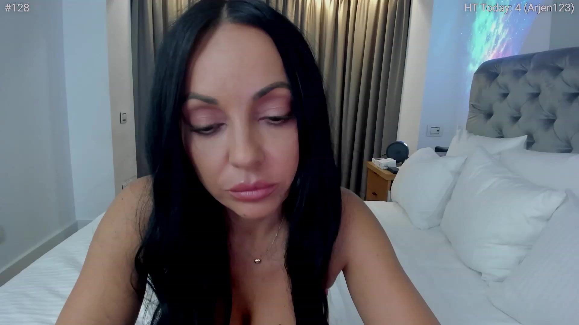 Gallery image thumbnail from girlboss's myfreecams stream on, 12/28/2023, 18:41 image 19 of 20