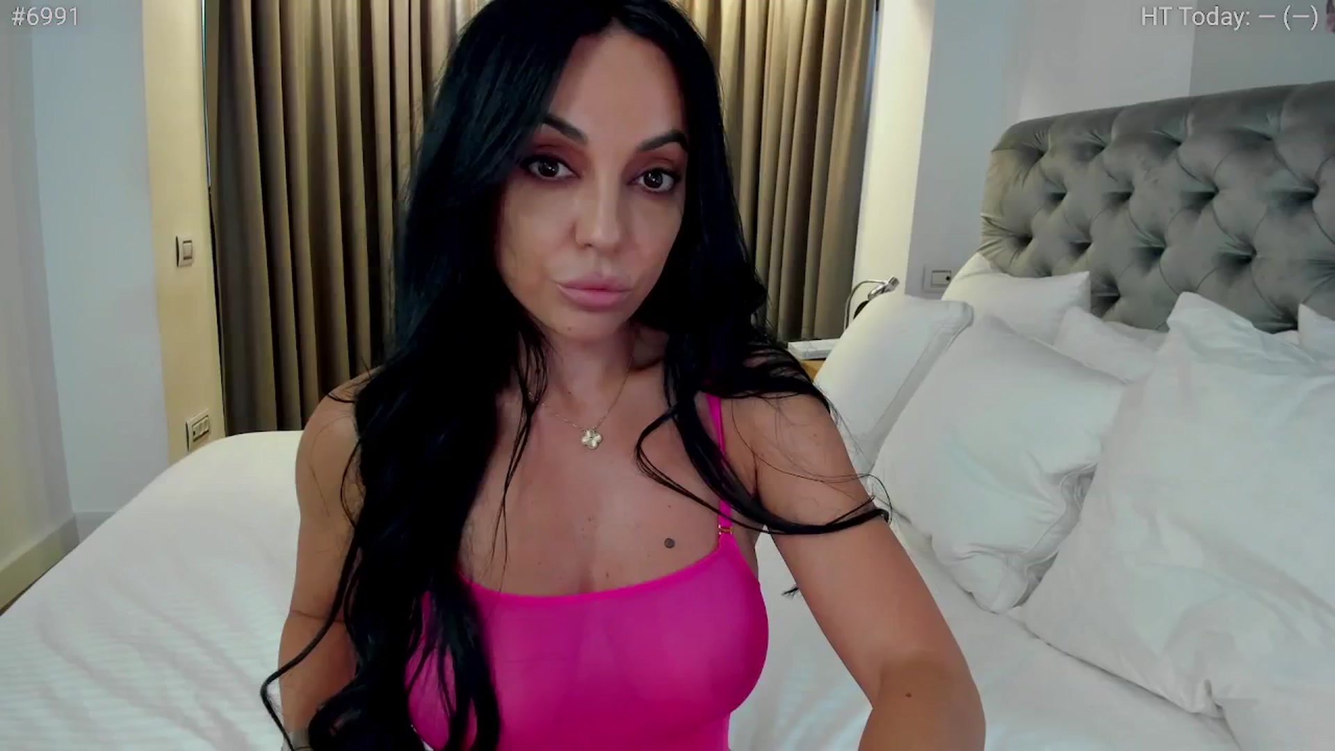 Gallery image thumbnail from girlboss's myfreecams stream on, 06/05/2024, 17:01 image 1 of 20