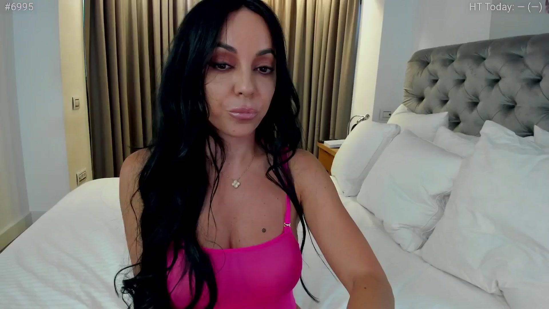 Gallery image thumbnail from girlboss's myfreecams stream on, 06/05/2024, 17:01 image 4 of 20