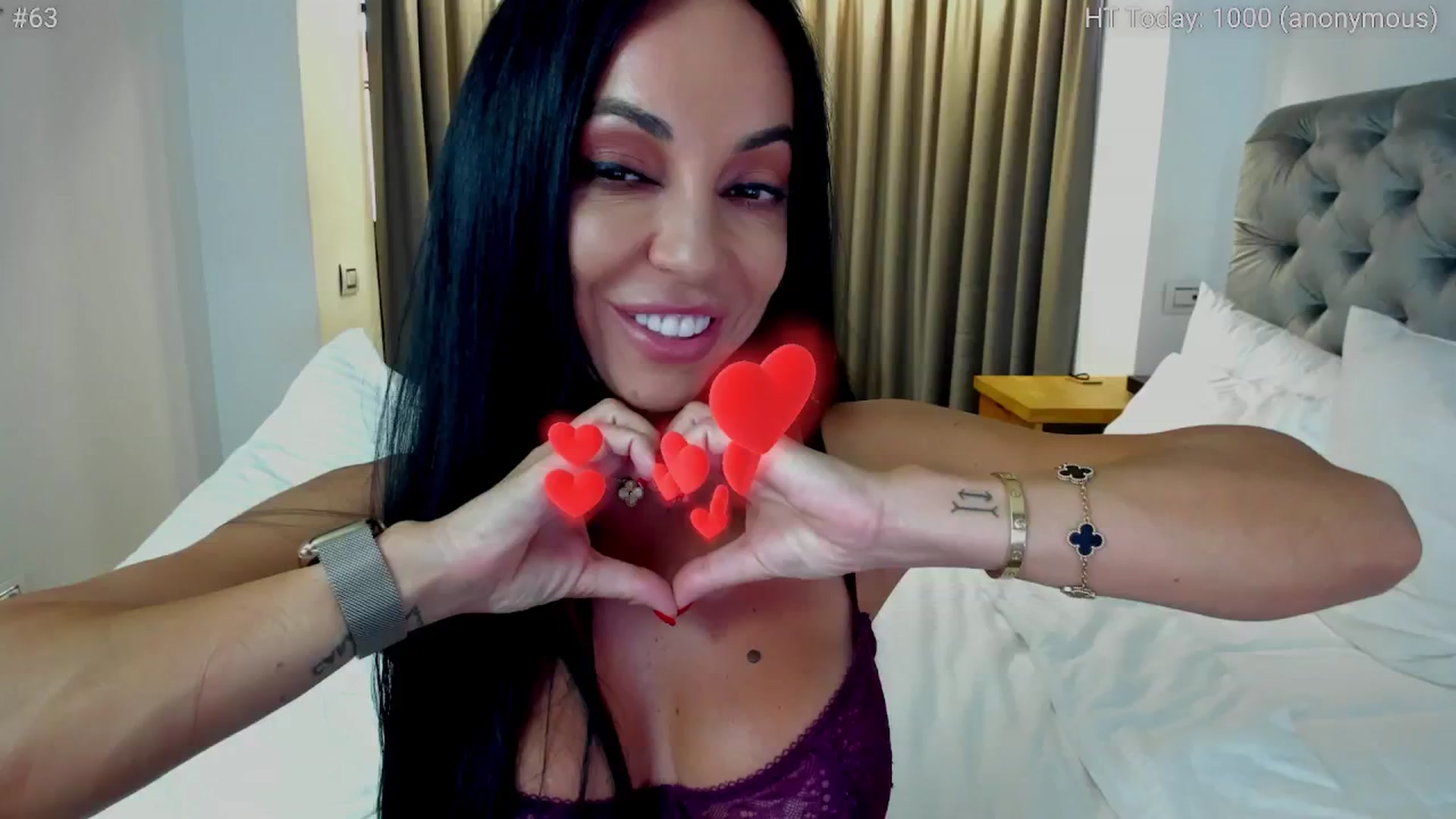 Gallery image thumbnail from girlboss's myfreecams stream on, 06/19/2024, 18:54 image 10 of 20