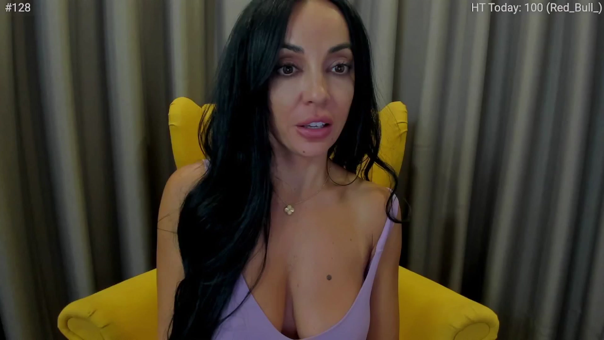 Gallery image thumbnail from girlboss's myfreecams stream on, 08/27/2024, 19:08 image 3 of 20