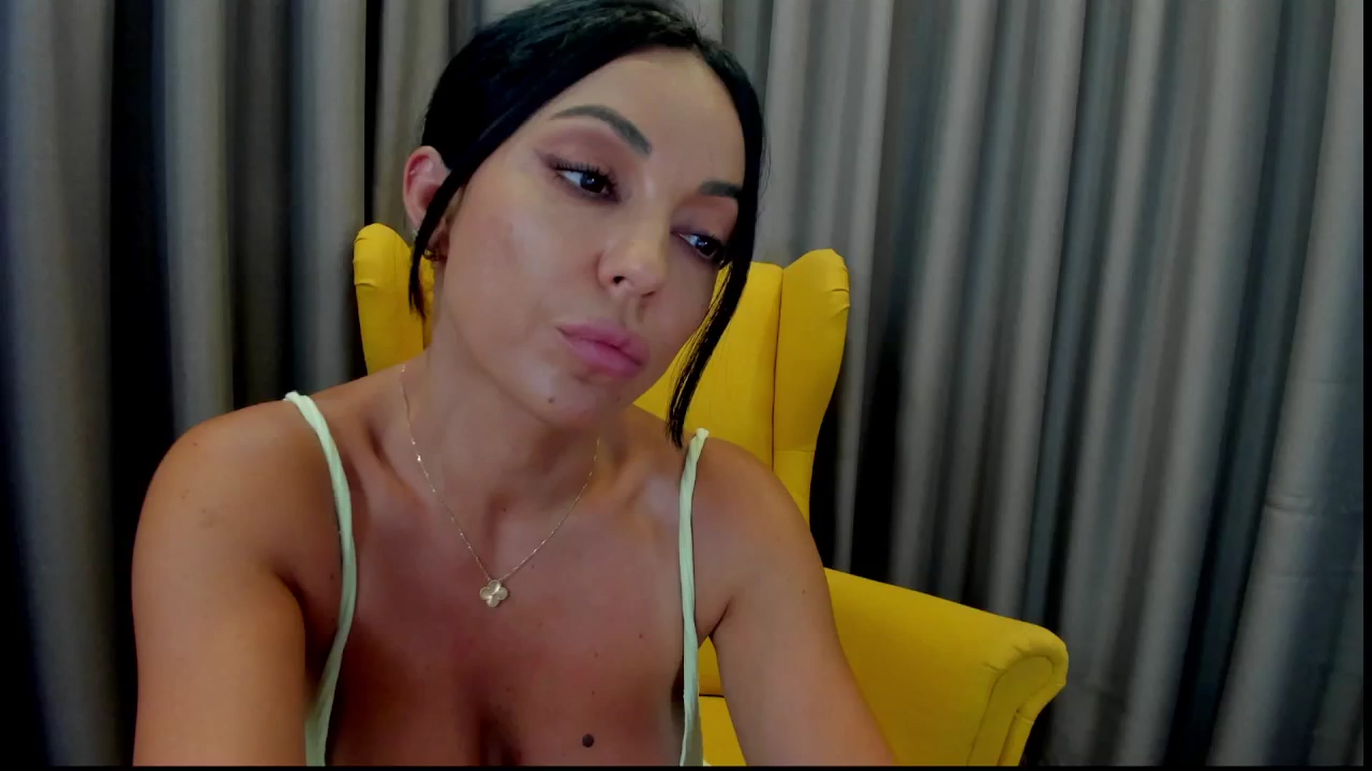 Gallery image thumbnail from girlboss's myfreecams stream on, 10/14/2024, 07:12 image 20 of 20