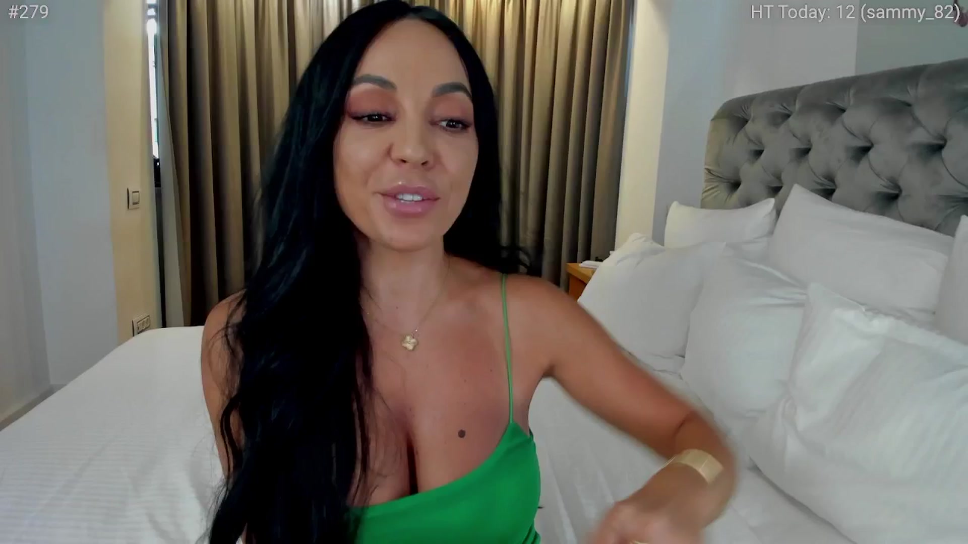Gallery image thumbnail from girlboss's myfreecams stream on, 10/15/2024, 06:59 image 10 of 20
