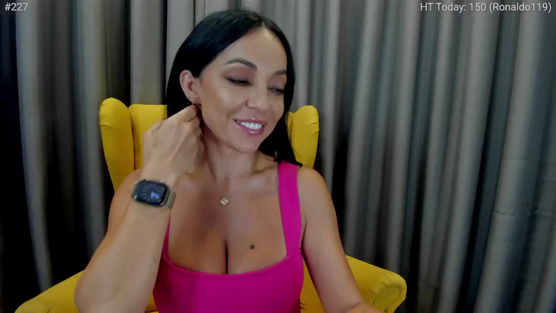 Gallery image thumbnail from girlboss's myfreecams stream on, 10/16/2024, 08:20 image 13 of 20