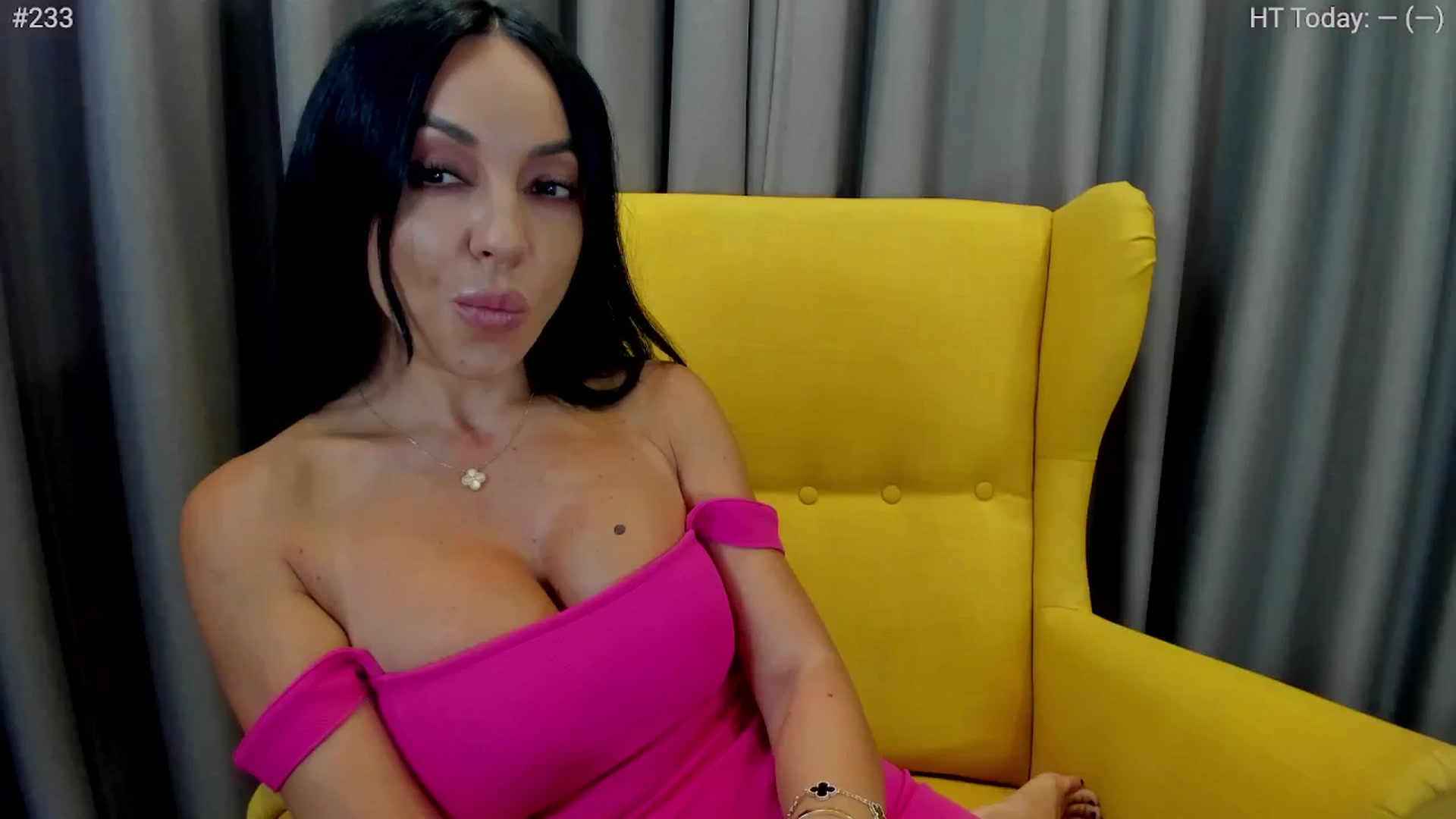 Gallery image thumbnail from girlboss's myfreecams stream on, 10/16/2024, 08:20 image 3 of 20