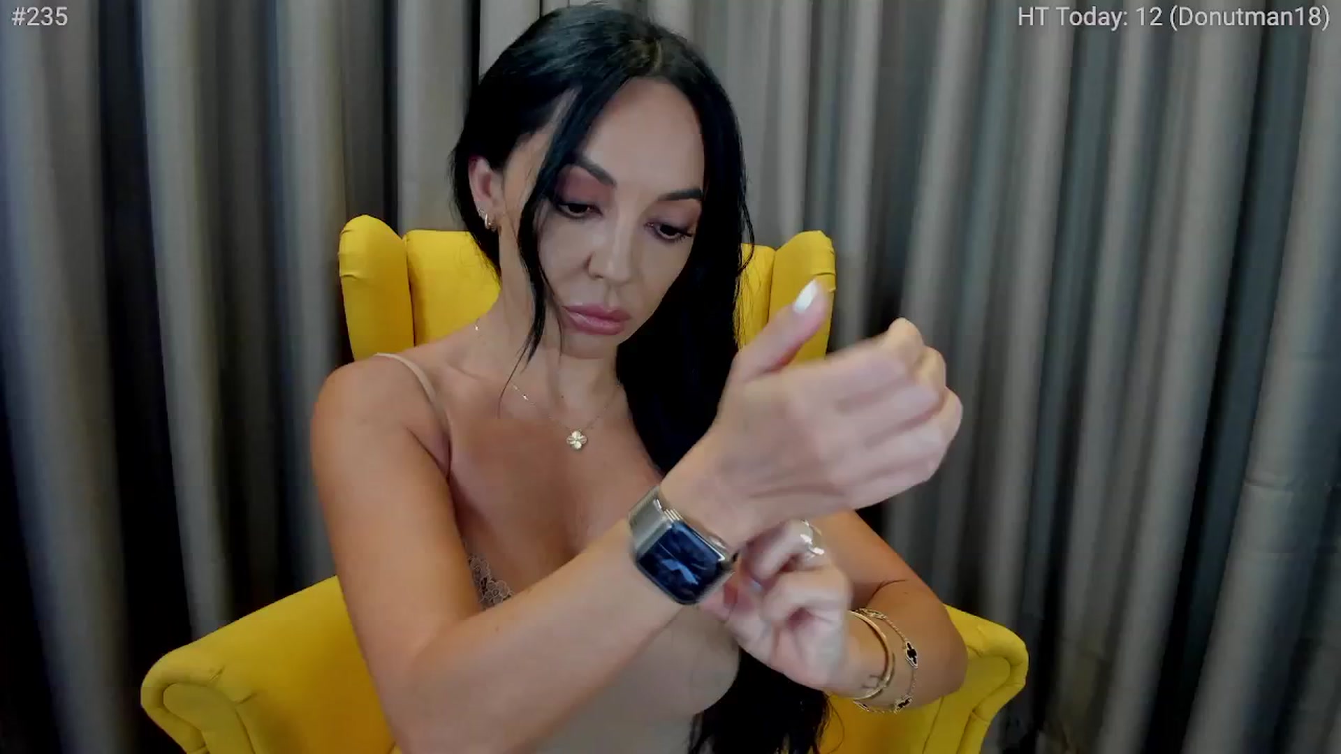 Gallery image thumbnail from girlboss's myfreecams stream on, 10/17/2024, 05:22 image 2 of 20