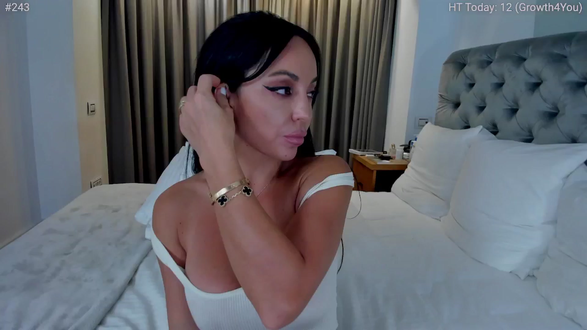 Gallery image thumbnail from girlboss's myfreecams stream on, 11/01/2024, 19:52 image 2 of 20
