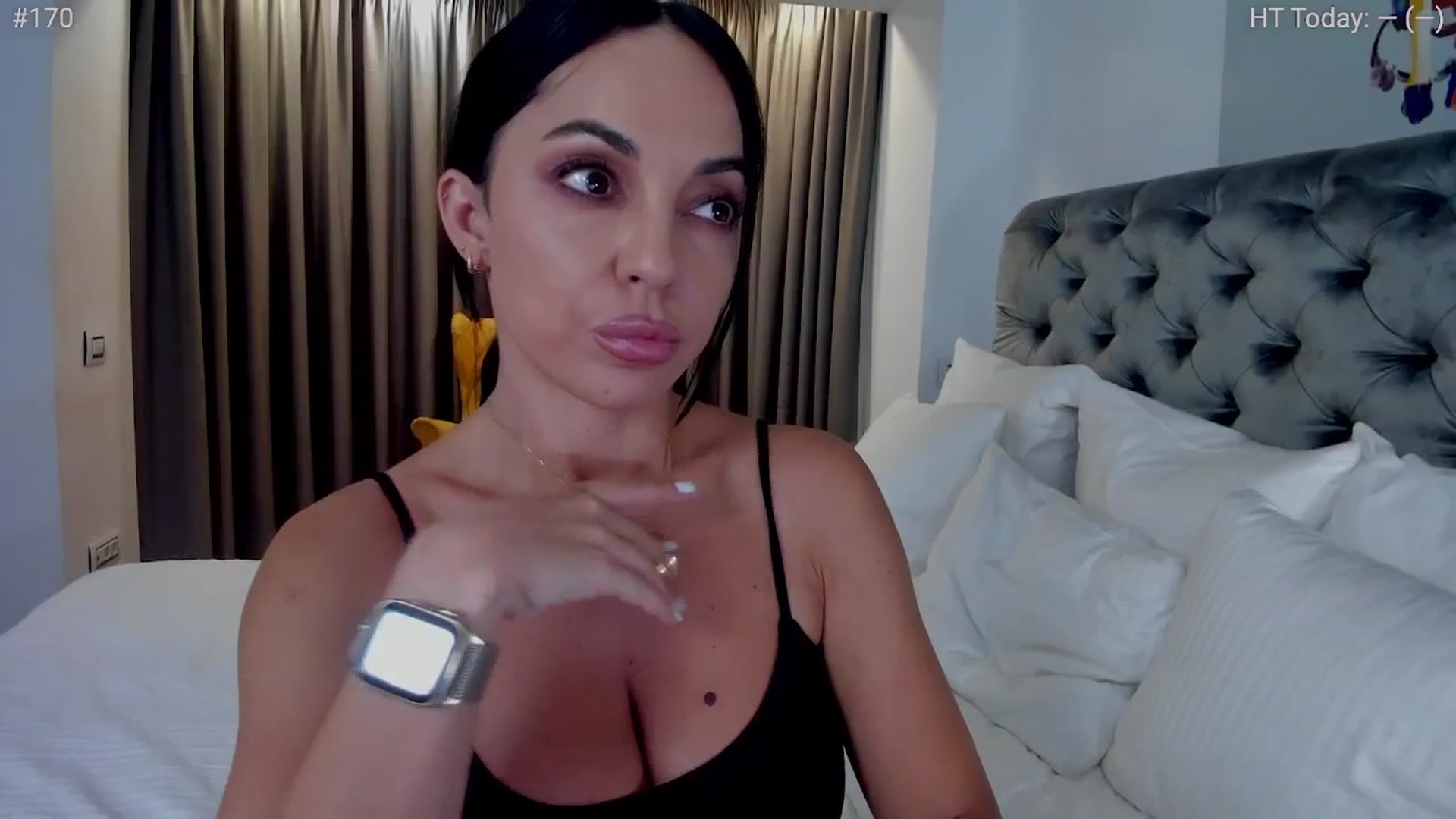 Gallery image thumbnail from girlboss's myfreecams stream on, 11/14/2024, 19:24 image 6 of 20