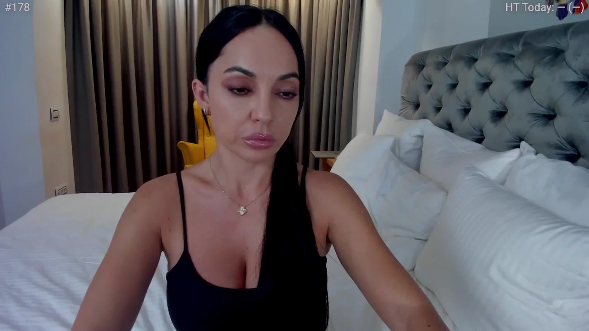 Gallery image thumbnail from girlboss's myfreecams stream on, 11/14/2024, 19:24 image 2 of 20