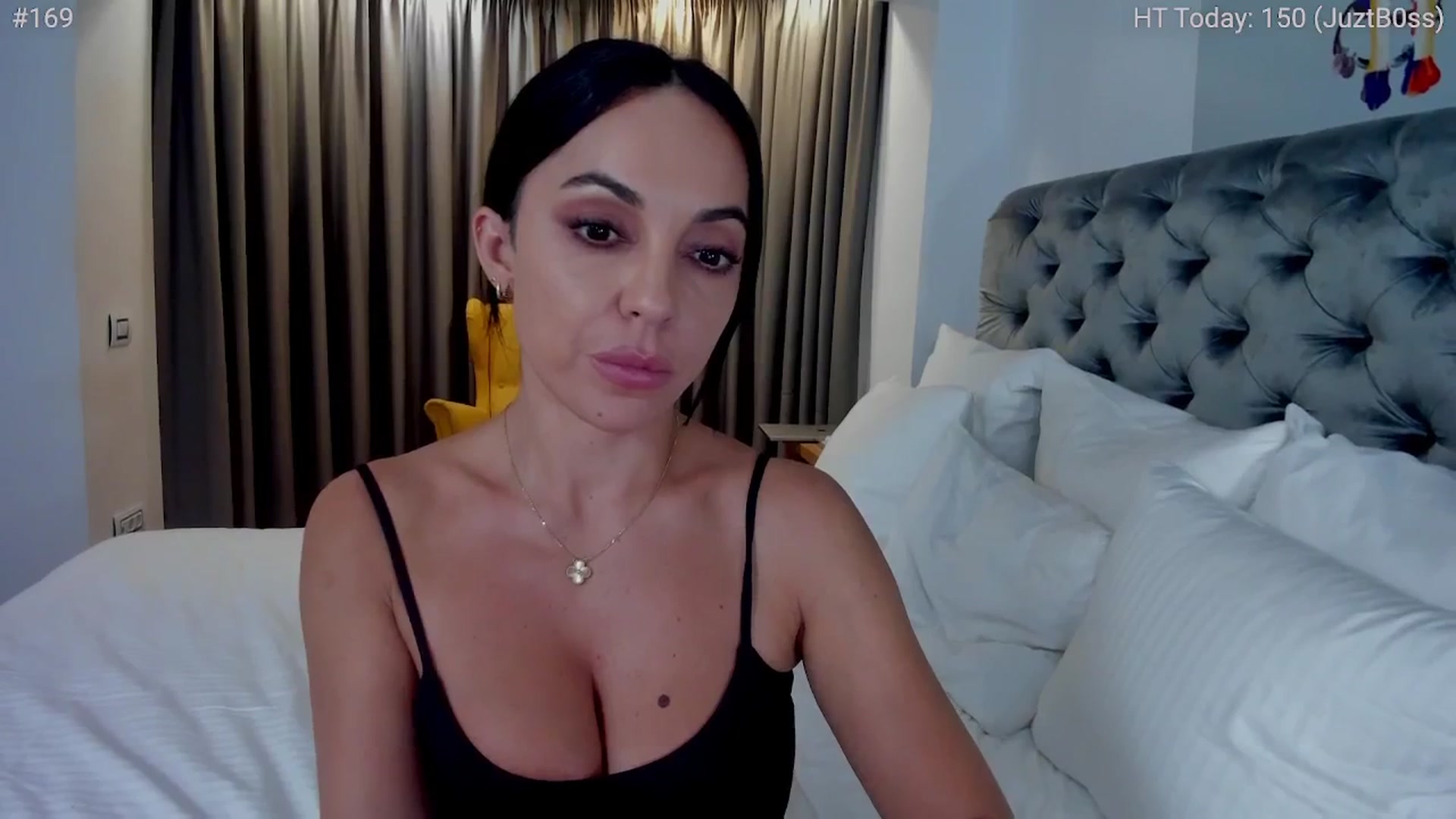 Gallery image thumbnail from girlboss's myfreecams stream on, 11/14/2024, 19:24 image 18 of 20