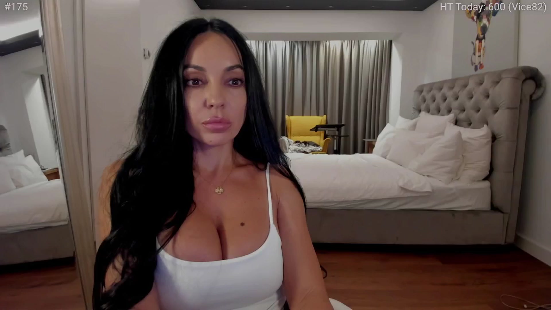Gallery image thumbnail from girlboss's myfreecams stream on, 11/15/2024, 19:27 image 13 of 20