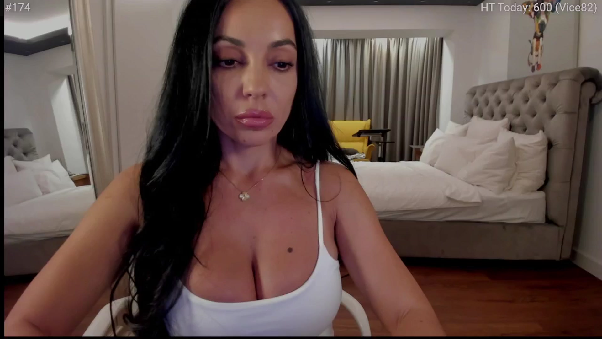 Gallery image thumbnail from girlboss's myfreecams stream on, 11/15/2024, 19:27 image 20 of 20