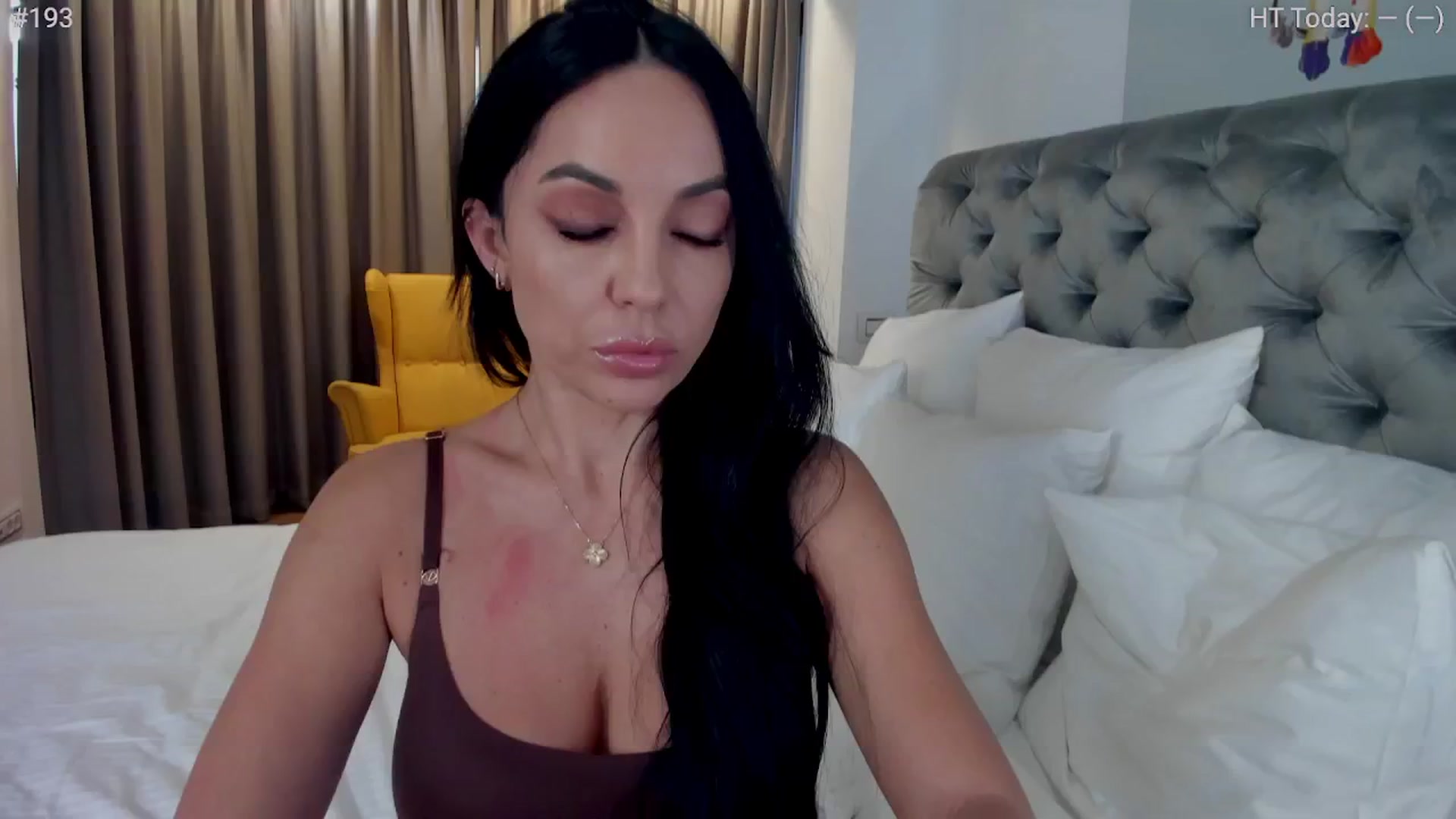 Gallery image thumbnail from girlboss's myfreecams stream on, 11/19/2024, 08:29 image 4 of 20