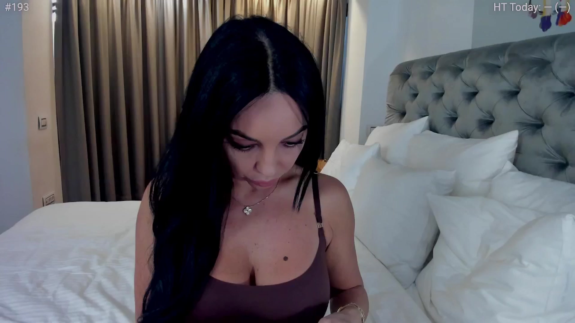 Gallery image thumbnail from girlboss's myfreecams stream on, 11/19/2024, 08:29 image 2 of 20