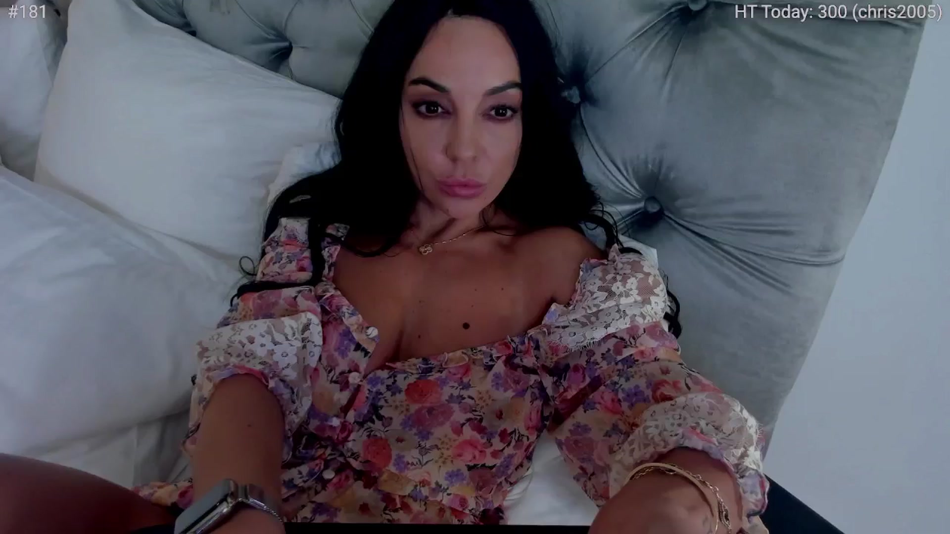 Gallery image thumbnail from girlboss's myfreecams stream on, 11/19/2024, 20:35 image 16 of 20
