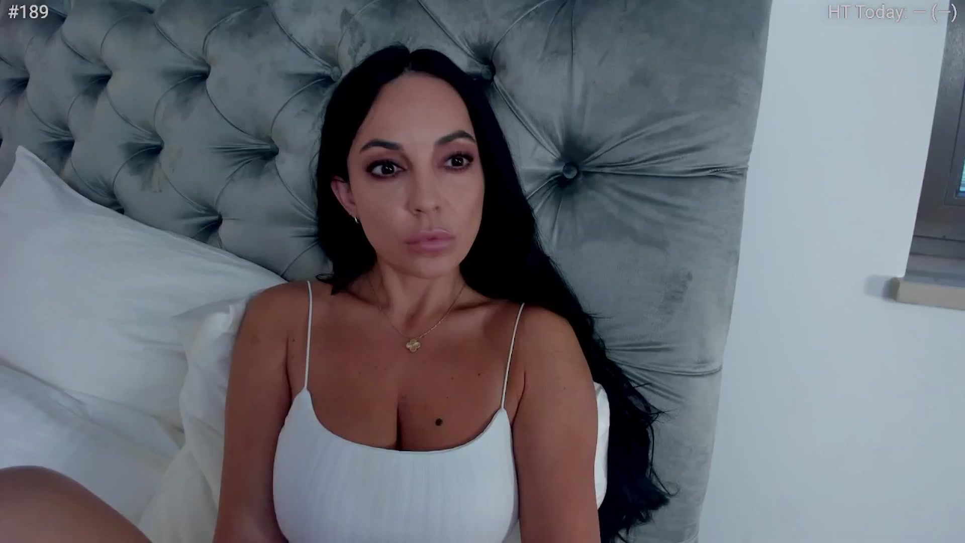Gallery image thumbnail from girlboss's myfreecams stream on, 11/20/2024, 07:05 image 3 of 20