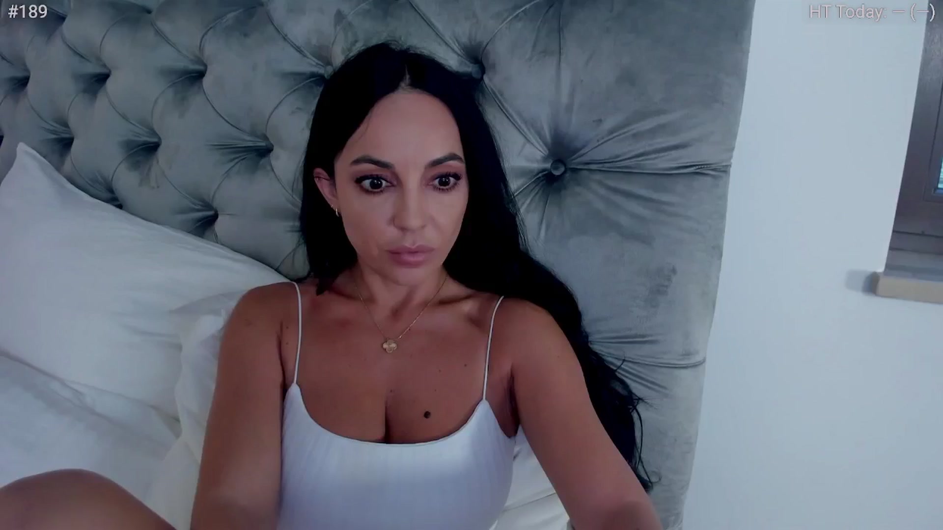 Gallery image thumbnail from girlboss's myfreecams stream on, 11/20/2024, 07:05 image 4 of 20