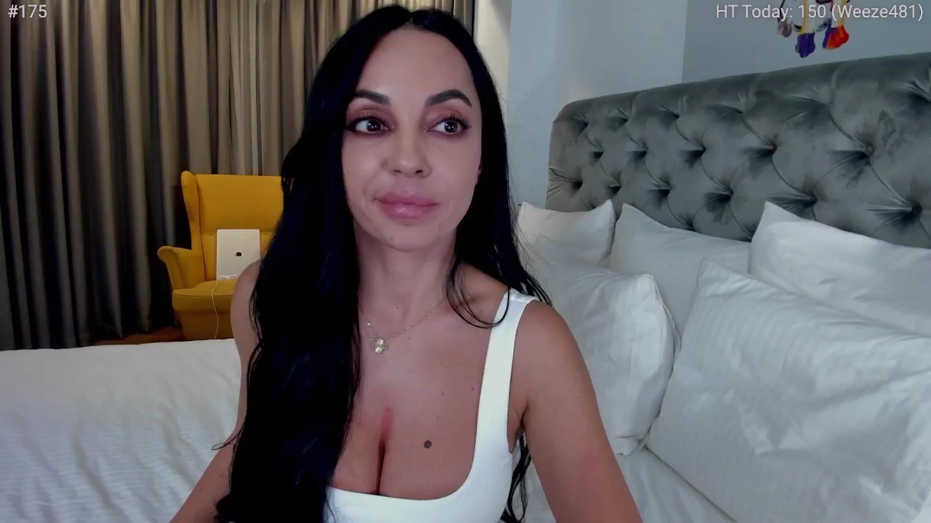 Gallery image thumbnail from girlboss's myfreecams stream on, 11/21/2024, 20:16 image 14 of 20