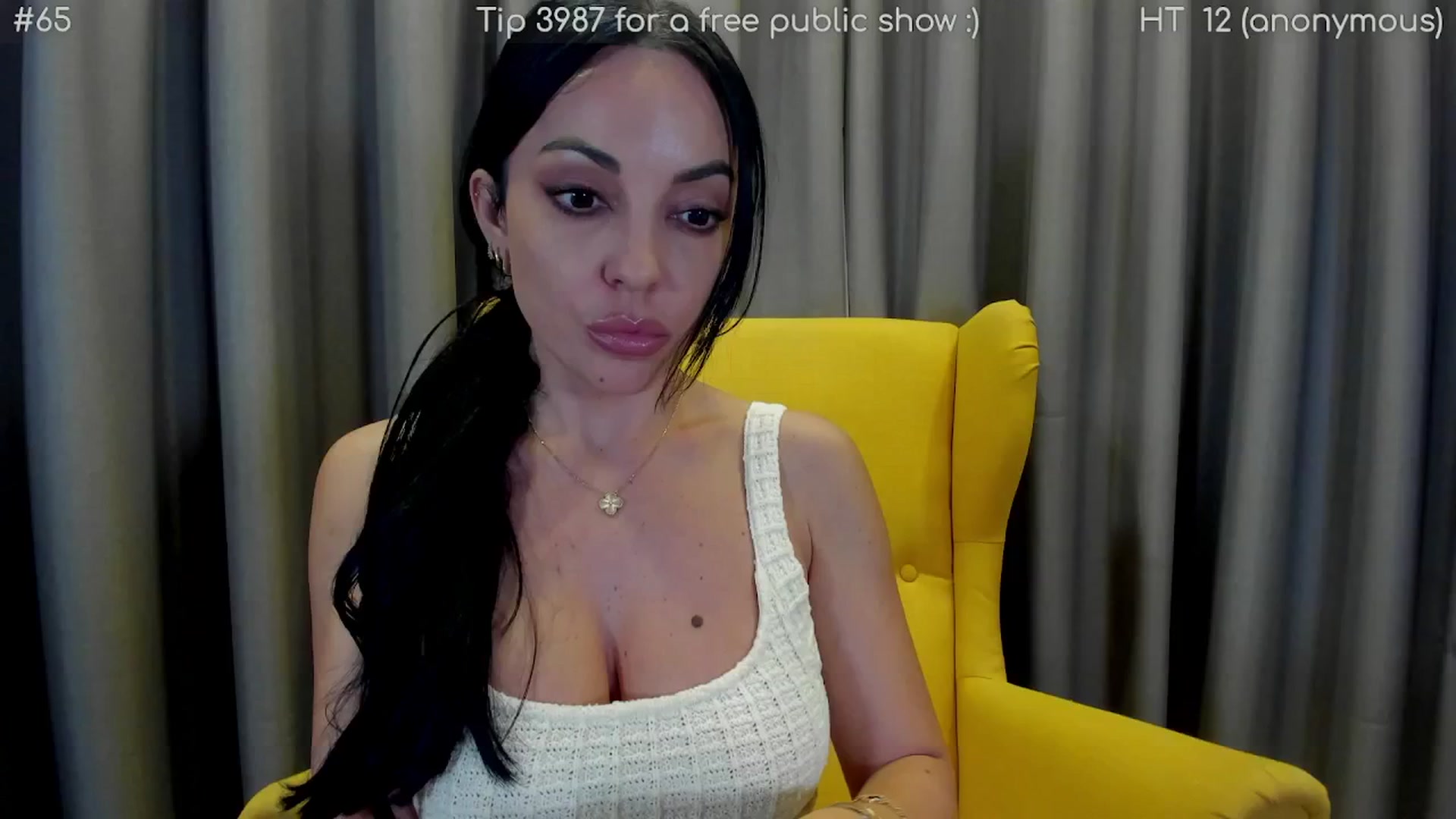 Gallery image thumbnail from girlboss's myfreecams stream on, 04/17/2025, 18:05 image 15 of 20