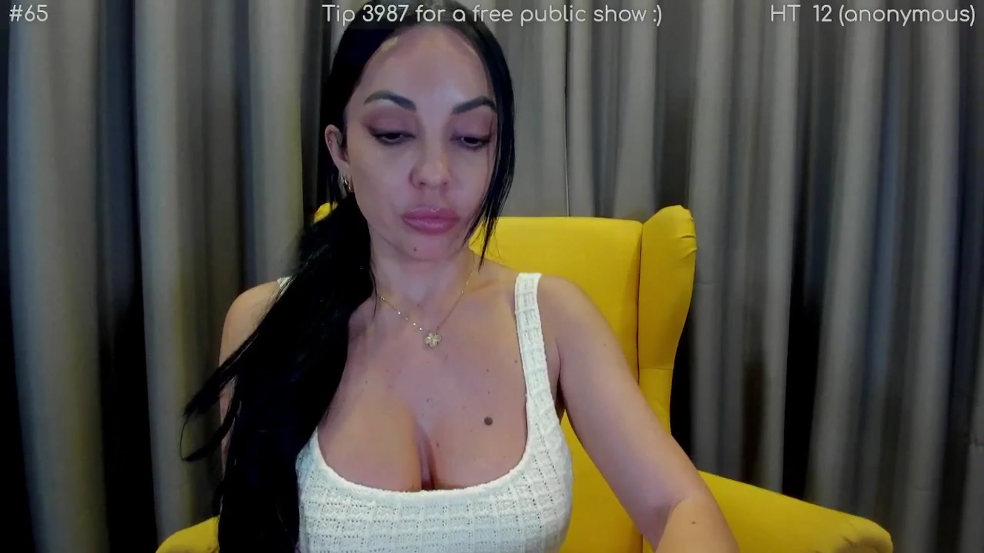 Gallery image thumbnail from girlboss's myfreecams stream on, 04/17/2025, 18:05 image 20 of 20