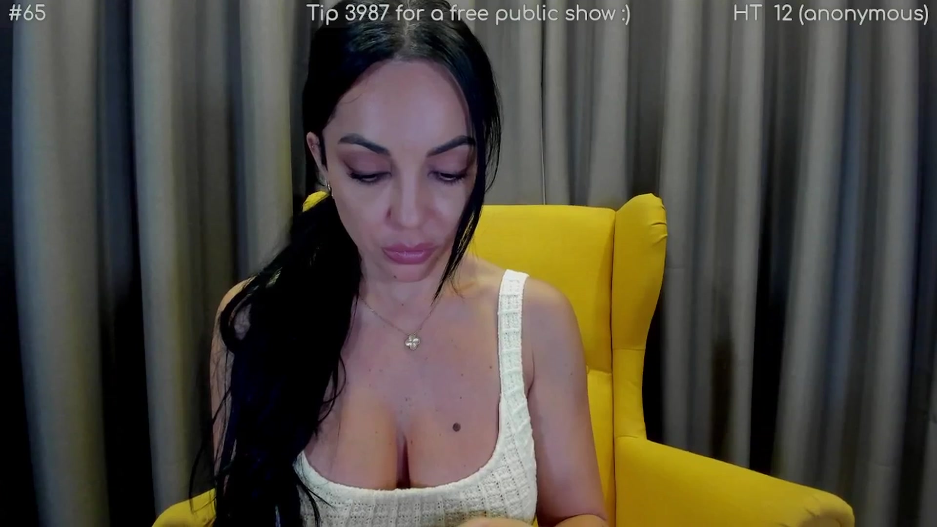 Gallery image thumbnail from girlboss's myfreecams stream on, 04/17/2025, 18:05 image 19 of 20