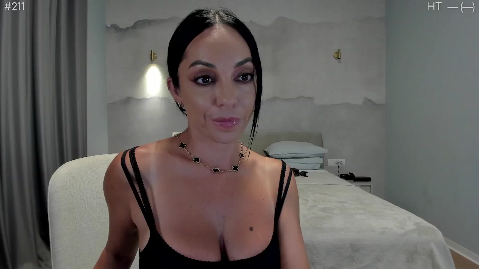Gallery image thumbnail from girlboss's myfreecams stream on, 06/05/2025, 18:55 image 3 of 20