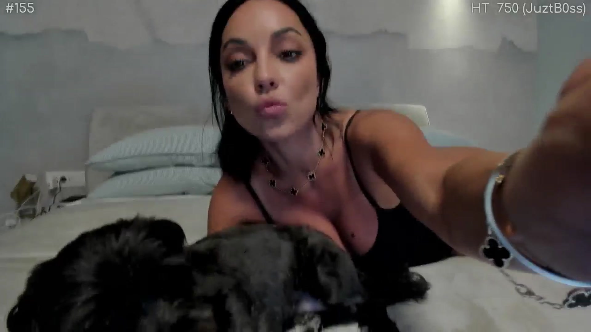 Gallery image thumbnail from girlboss's myfreecams stream on, 06/06/2025, 20:06 image 11 of 20