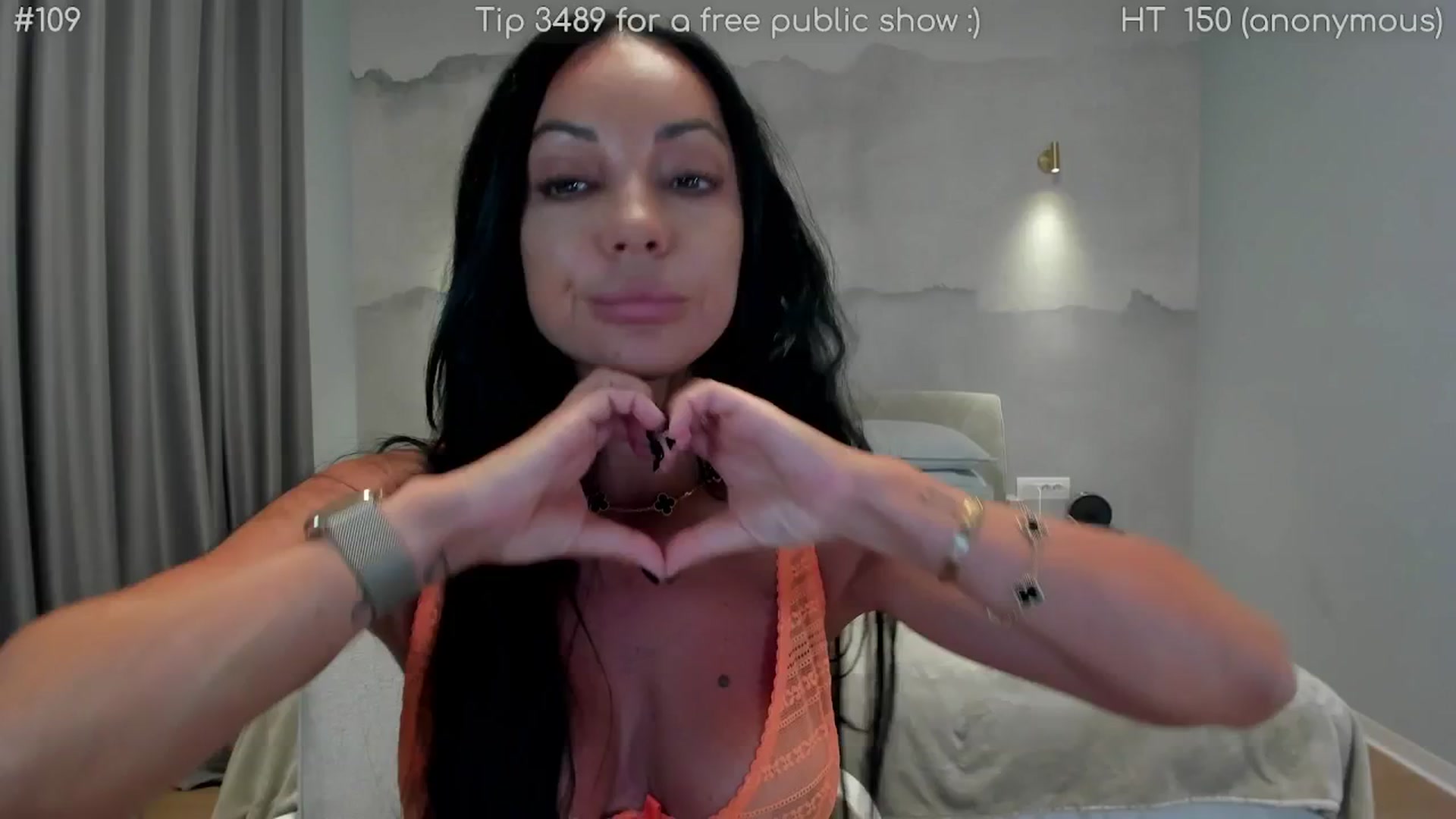 Gallery image thumbnail from girlboss's myfreecams stream on, 06/26/2025, 19:31 image 13 of 20