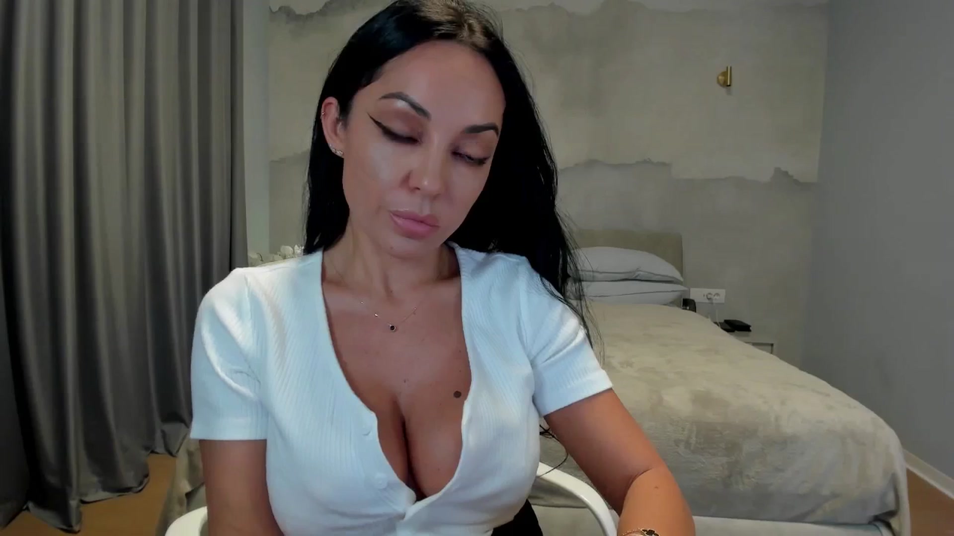 Gallery image thumbnail from girlboss's myfreecams stream on, 11/09/2025, 19:29 image 18 of 20