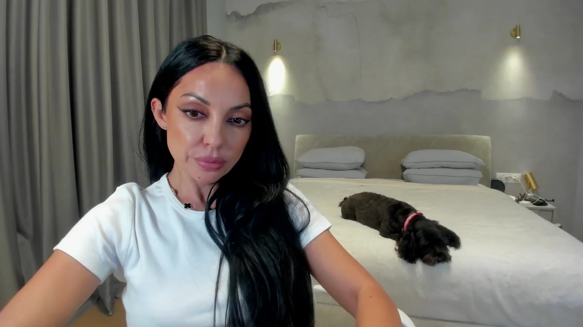 Gallery image thumbnail from girlboss's myfreecams stream on, 01/08/2026, 19:33 image 17 of 20