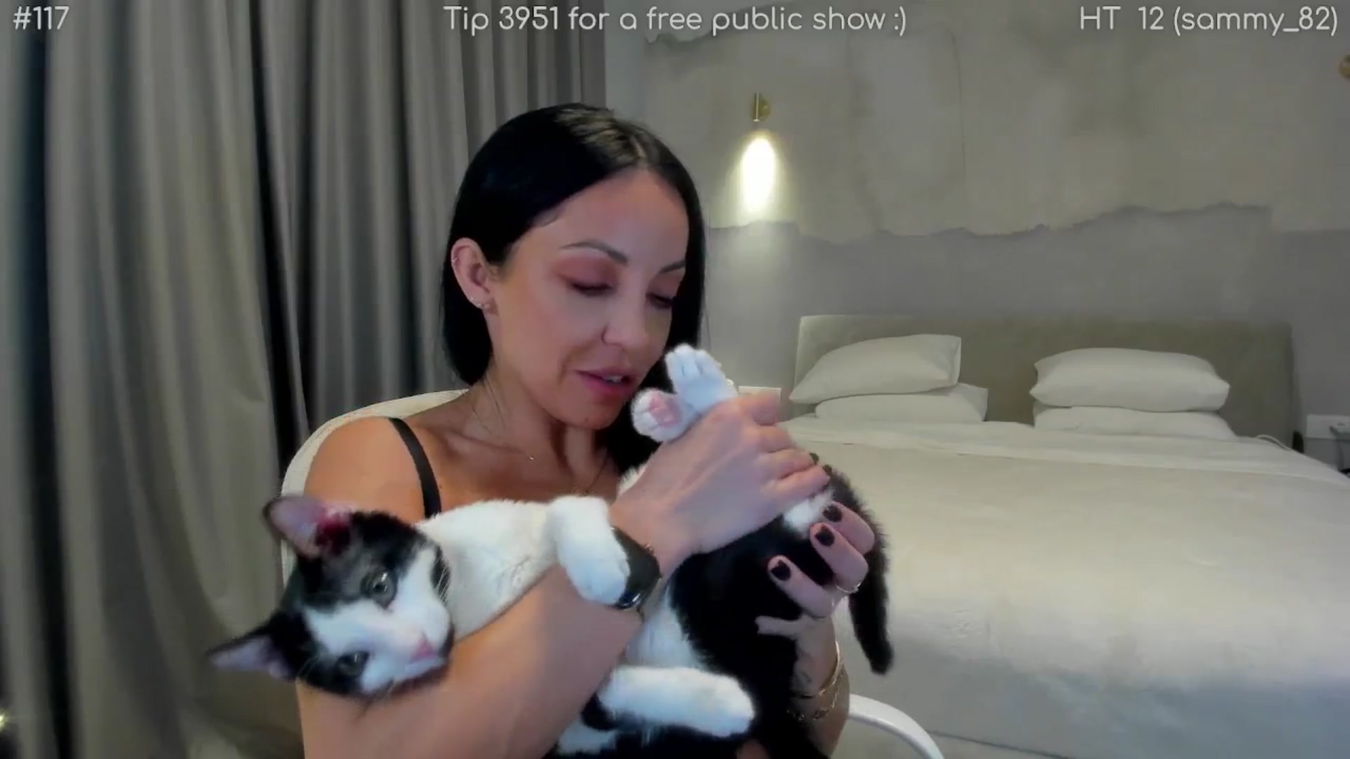 Gallery image thumbnail from girlboss's myfreecams stream on, 01/20/2026, 20:56 image 18 of 20