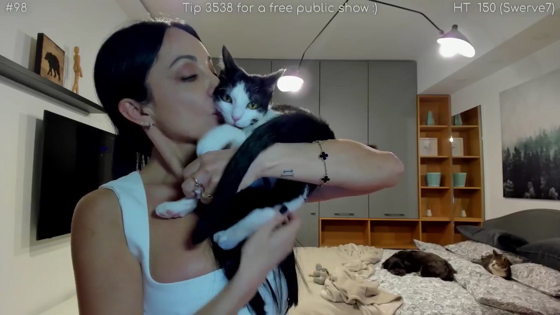 Gallery image thumbnail from girlboss's myfreecams stream on, 04/23/2026, 20:01 image 17 of 20