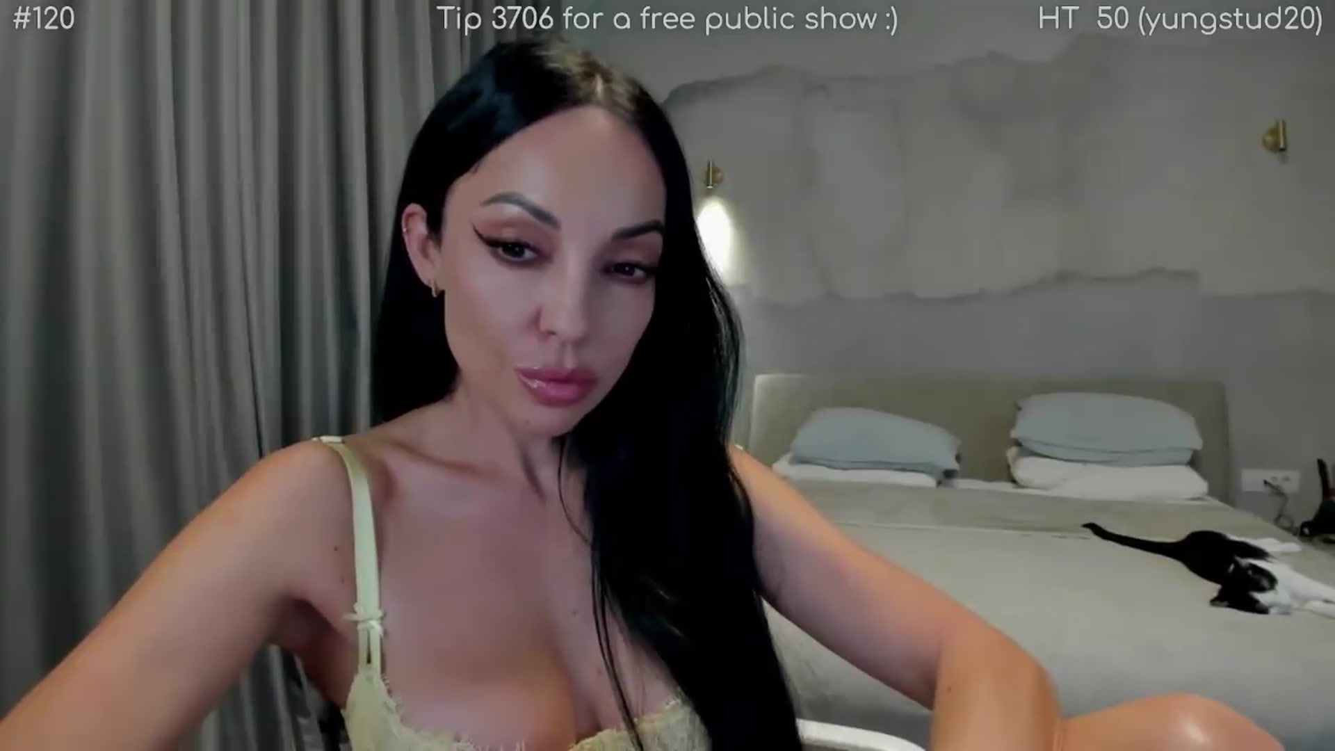 Gallery image thumbnail from girlboss's myfreecams stream on, 05/05/2026, 17:54 image 20 of 20
