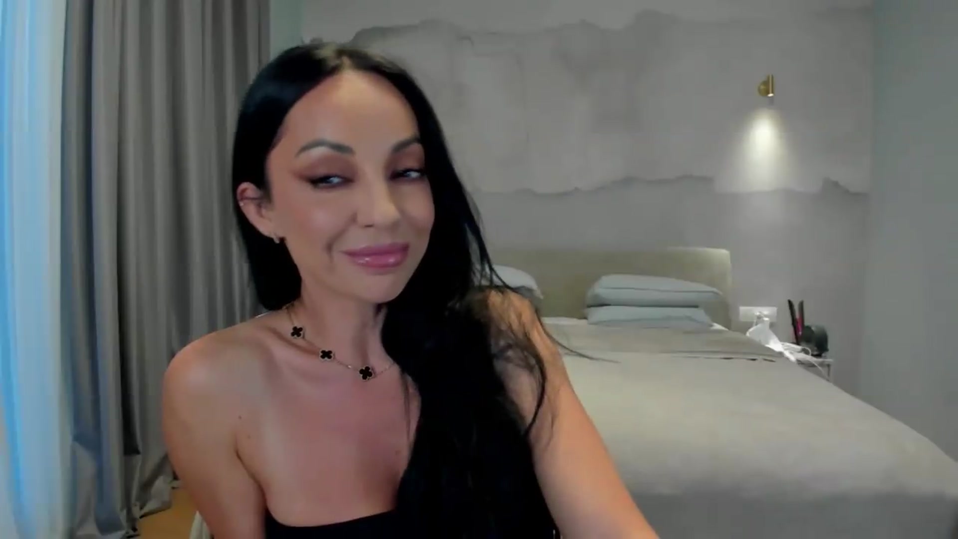 Gallery image thumbnail from girlboss's myfreecams stream on, 05/19/2026, 17:22 image 4 of 20