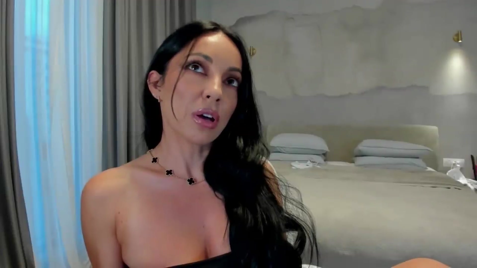 Gallery image thumbnail from girlboss's myfreecams stream on, 05/19/2026, 17:22 image 9 of 20