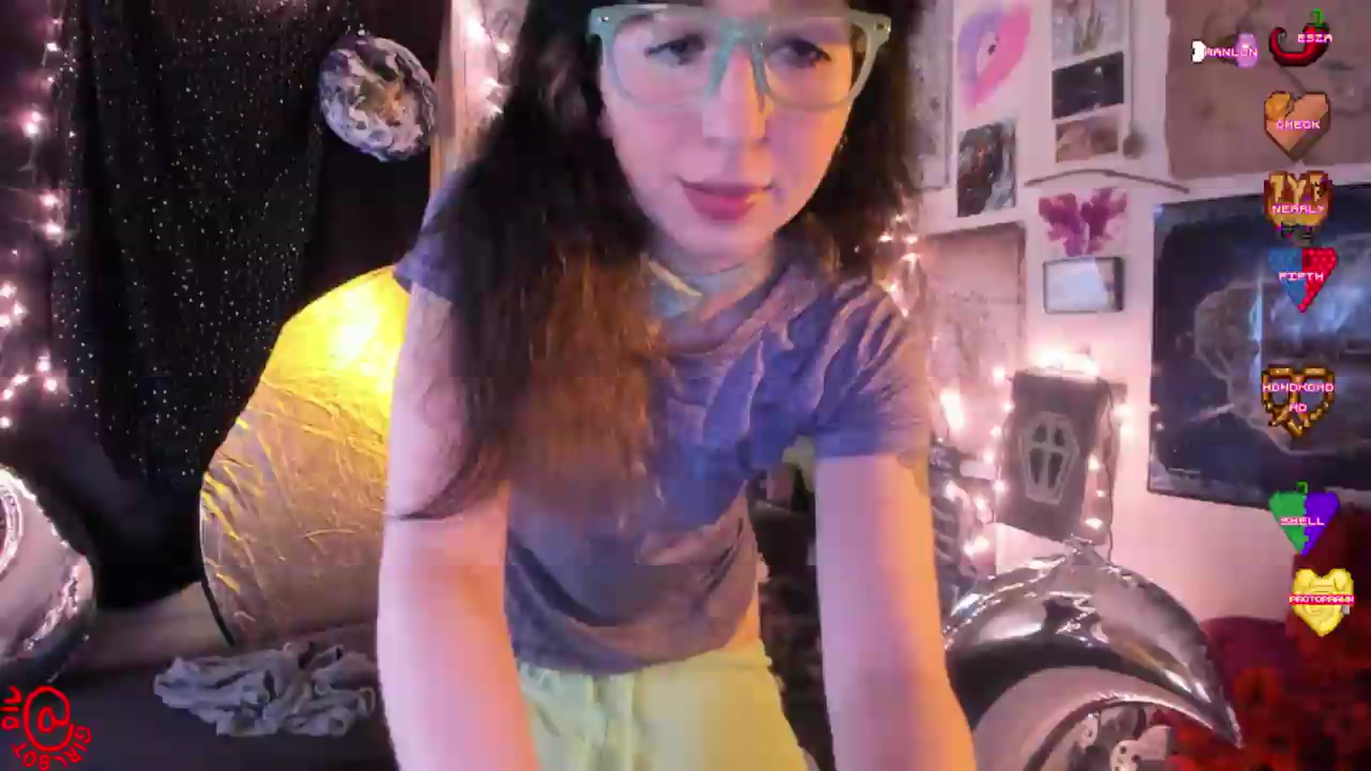 Gallery image thumbnail from girlbot's myfreecams stream on, 05/10/2026, 04:05 image 2 of 20