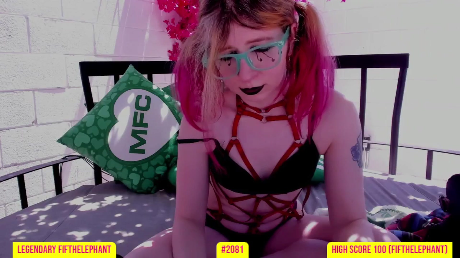 Gallery image thumbnail from girlbotDiv's myfreecams stream on, 05/21/2025, 20:27 image 15 of 20