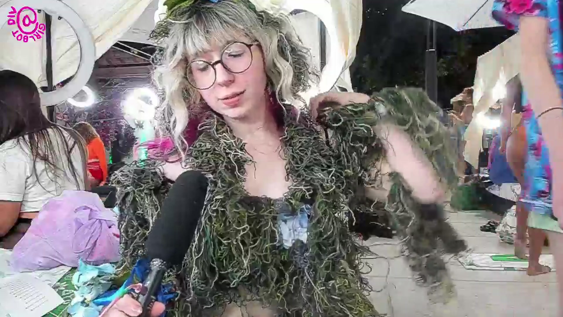 Gallery image thumbnail from girlbotDiv's myfreecams stream on, 10/09/2025, 03:21 image 16 of 20