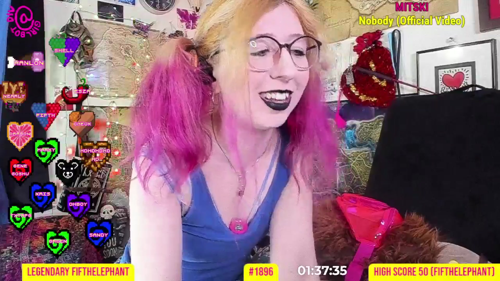 Gallery image thumbnail from girlbotDiv's myfreecams stream on, 10/19/2025, 22:17 image 13 of 20