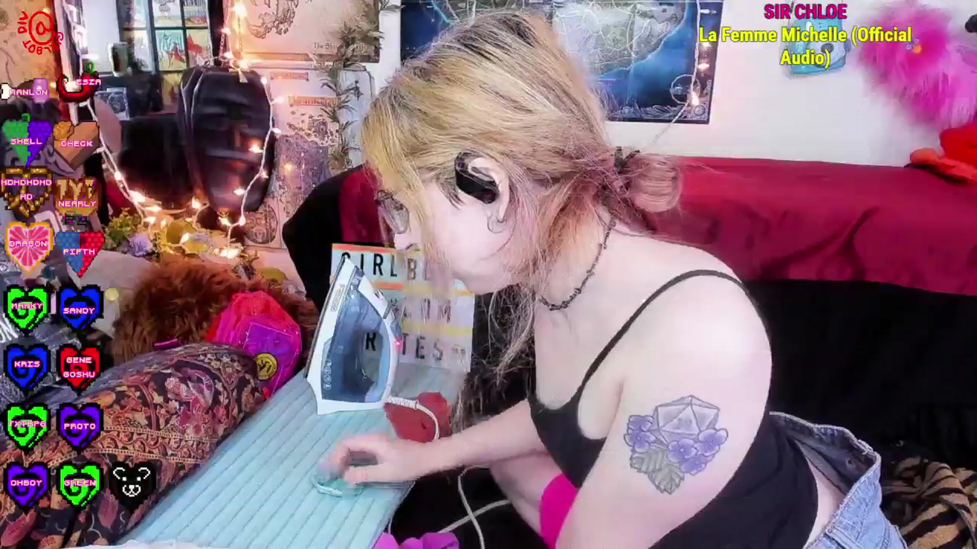 Gallery image thumbnail from girlbotDiv's myfreecams stream on, 12/04/2025, 03:45 image 19 of 20