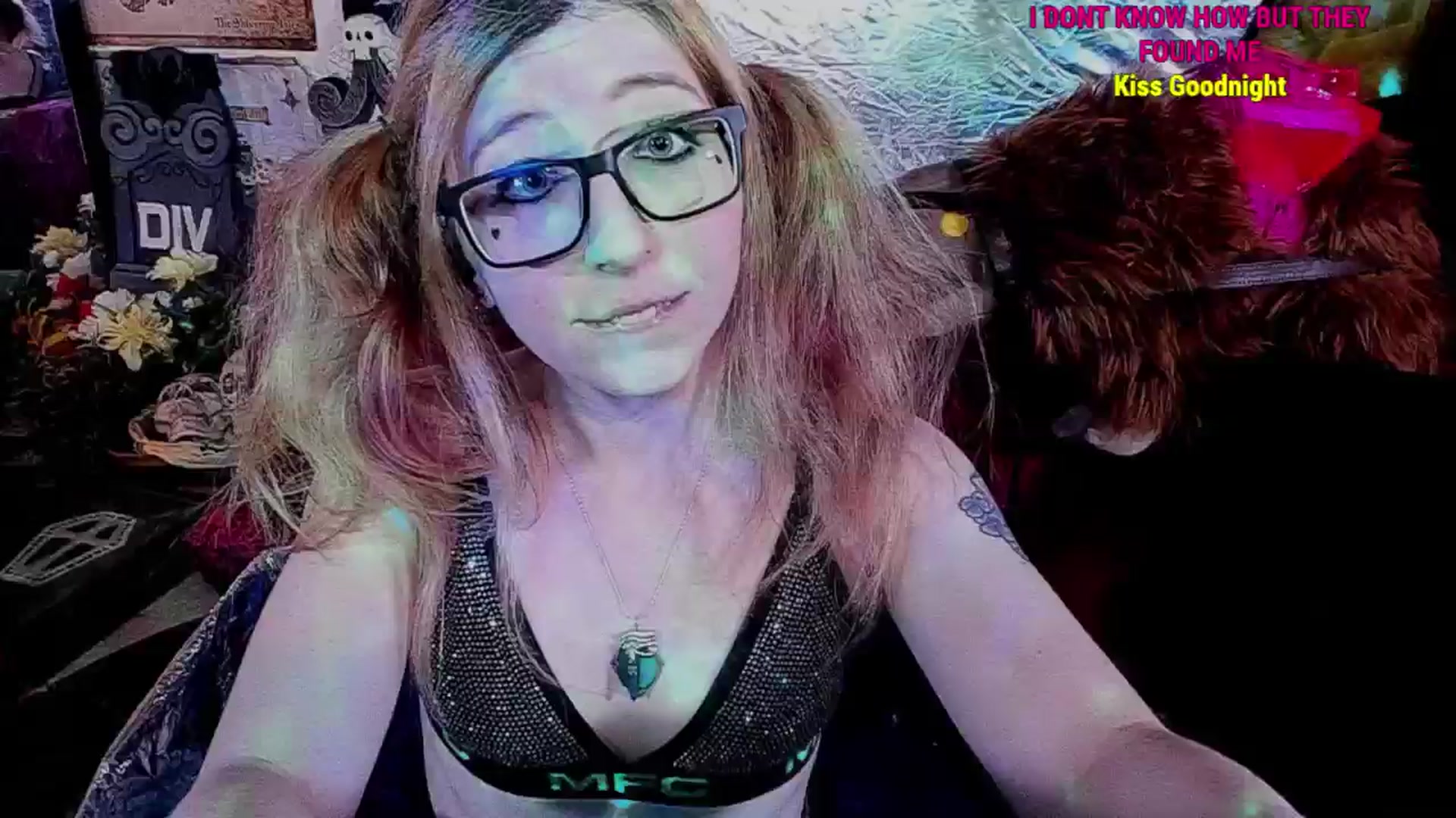 Gallery image thumbnail from girlbotDiv's myfreecams stream on, 12/26/2025, 01:01 image 11 of 20