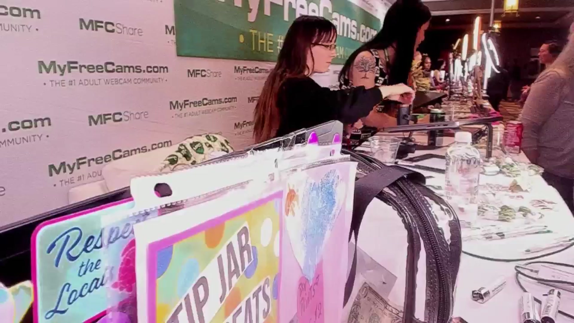 Gallery image thumbnail from girlbotDiv's myfreecams stream on, 01/22/2026, 02:29 image 2 of 20