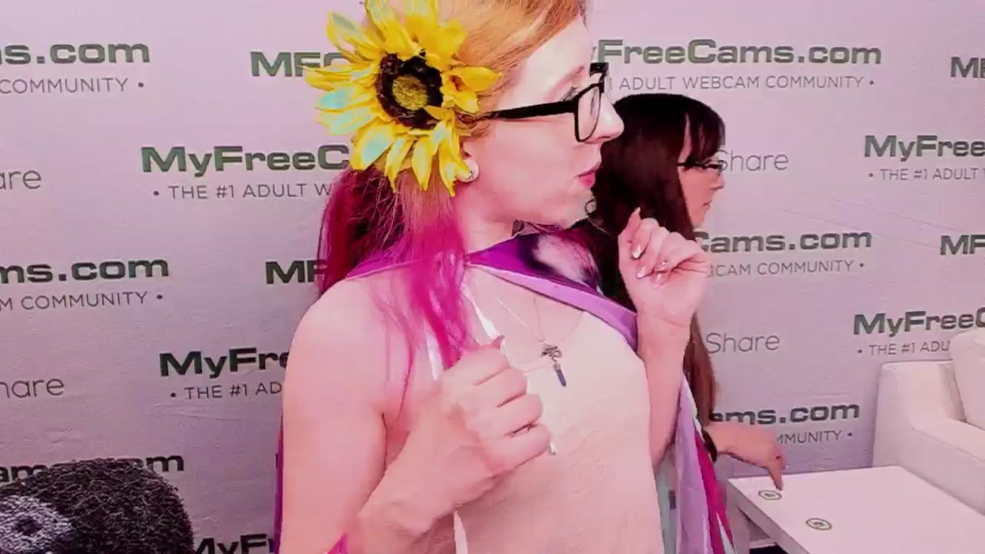 Gallery image thumbnail from girlbotDiv's myfreecams stream on, 01/22/2026, 02:29 image 9 of 20