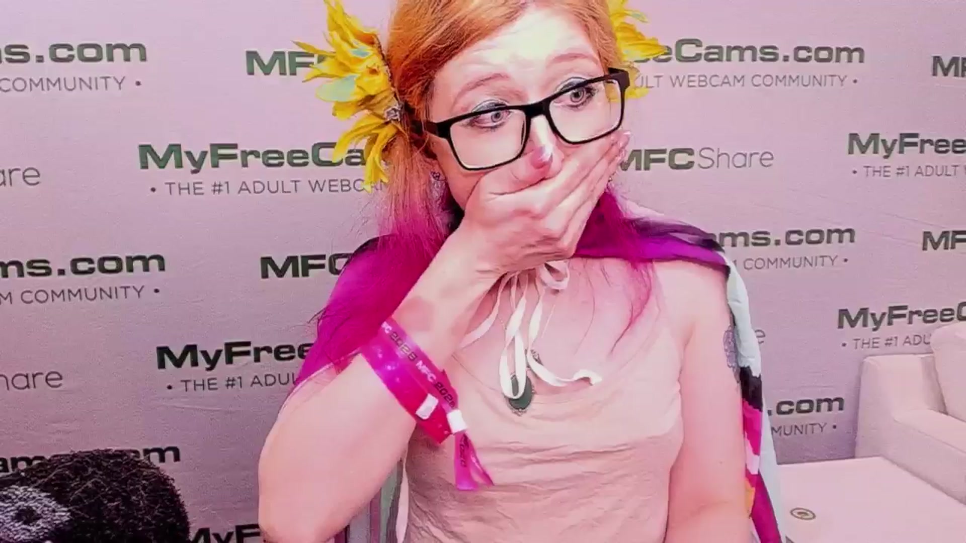 Gallery image thumbnail from girlbotDiv's myfreecams stream on, 01/22/2026, 02:29 image 16 of 20